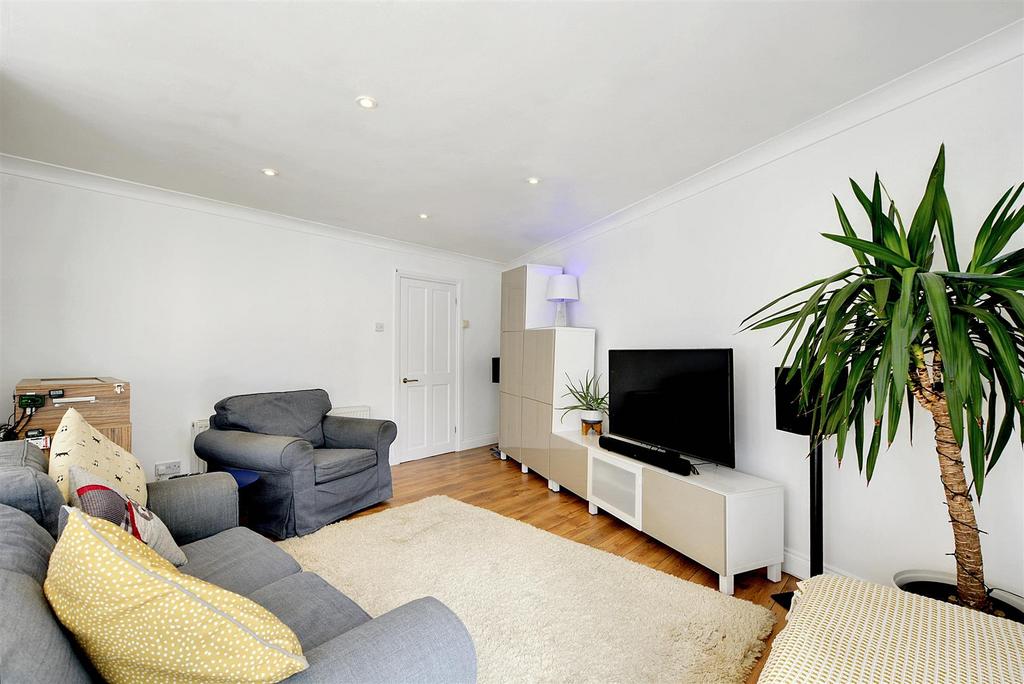 Extended Lounge/Dining Room