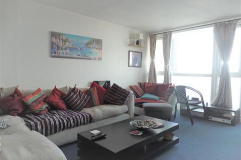 2 bedroom flat to rent, St James House, High Street, Brighton