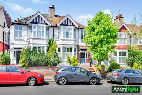 4 bedroom semi-detached house for sale, Squires Lane, London N3