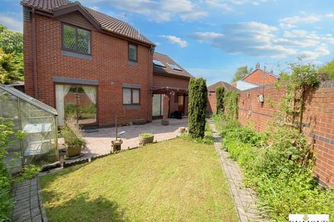 1 Tidcombe Close, Tiverton, EX16 4RA