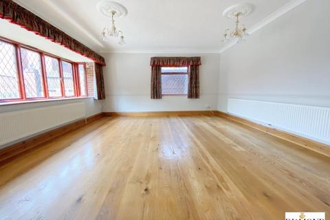 1 Tidcombe Close, Tiverton, EX16 4RA