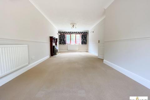 1 Tidcombe Close, Tiverton, EX16 4RA