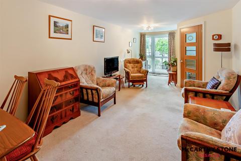 1 bedroom apartment for sale, Somers Brook Court Foxes Road, Newport, Hampshire, PO30 5UN