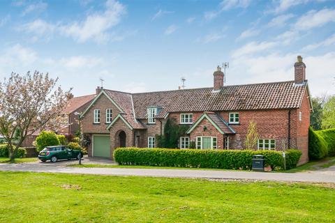 5 bedroom detached house for sale, Monks Walk, 8 The Green, Cranswick, Driffield, YO25 9QU