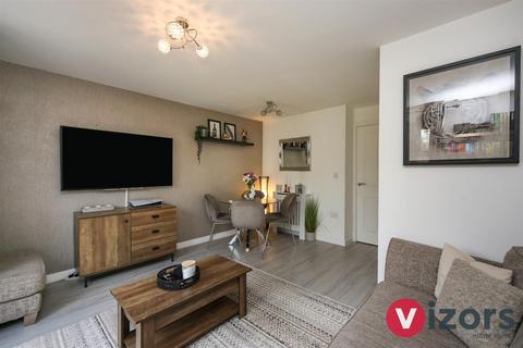 2 bedroom end of terrace house for sale, Whetstone Street, Wirehill, Redditch
