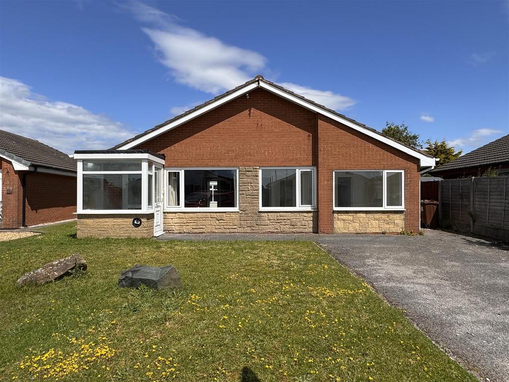 Ramsey Close, Lytham St Annes 3 bed detached bungalow for sale £235,000