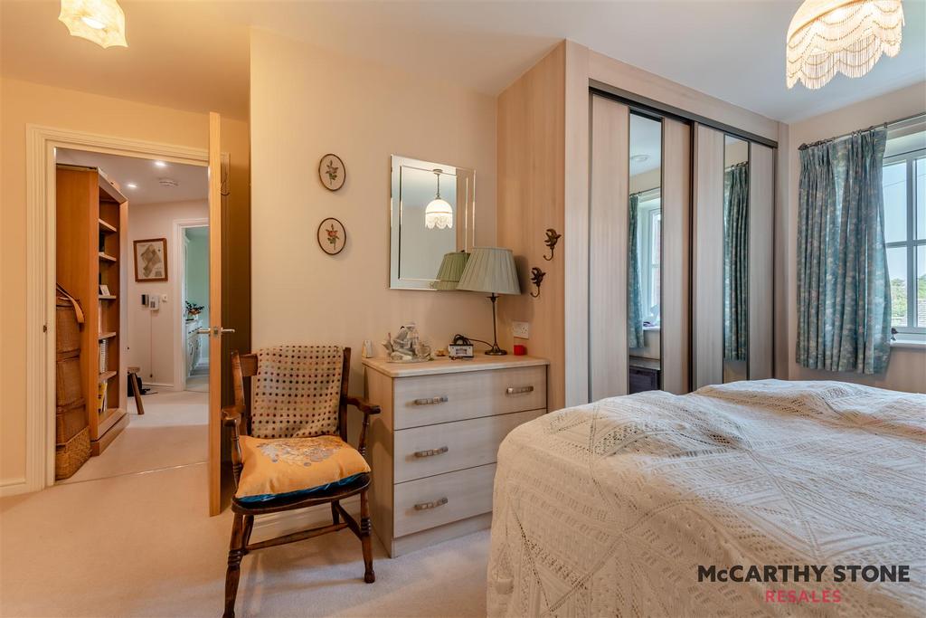 8596856-interior06.JPG