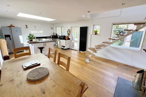3 bedroom bungalow for sale, The Bank, Bidford-On-Avon, Alcester