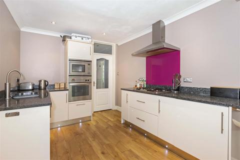 4 bedroom detached house for sale, Maytree Avenue, Worthing