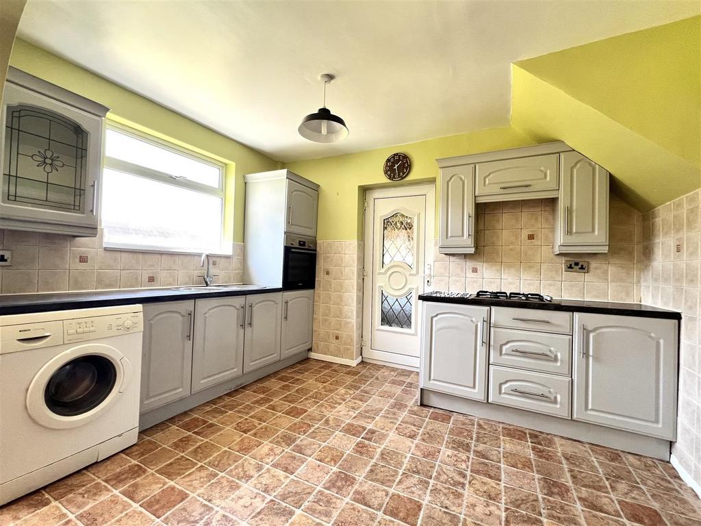 Hounsfield Road, East Herringthorpe, Rotherham 3 bed semidetached