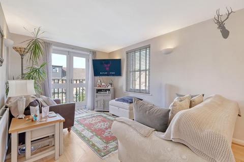1 bedroom flat for sale, Ordell Court, Bow