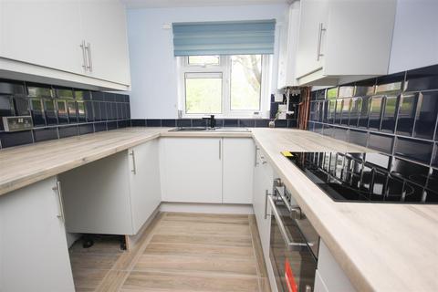 1 bedroom flat for sale, Nest Farm Crescent, Wellingborough NN8