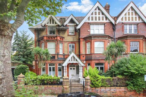 1 bedroom apartment for sale, Lyndhurst Gardens, Hampstead, NW3