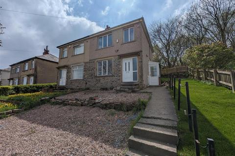 3 bedroom semi-detached house for sale, Southmere Drive, Bradford