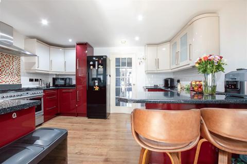 19 Butterfields, Wellingborough, NN8 2PZ