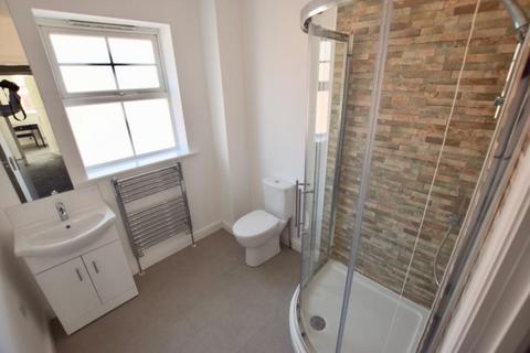 1 bedroom in a house share to rent, Room 4 - 2  Silken Court, Nuneaton Warwickshire CV11 - BILLS INCLUDED DOUBLE ROOM, PRIVATE BATHROOM