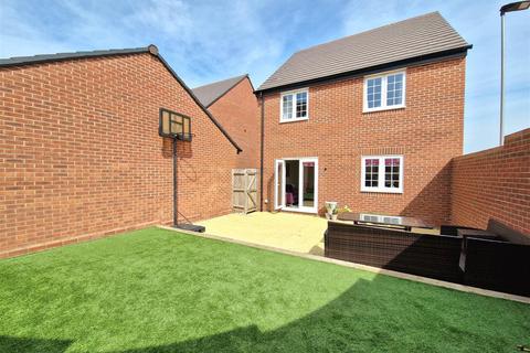 7 Teal Walk, Biddenham, Bedford, MK40 4UD