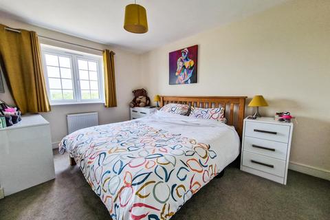 7 Teal Walk, Biddenham, Bedford, MK40 4UD