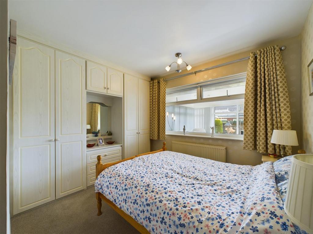 Bedroom: