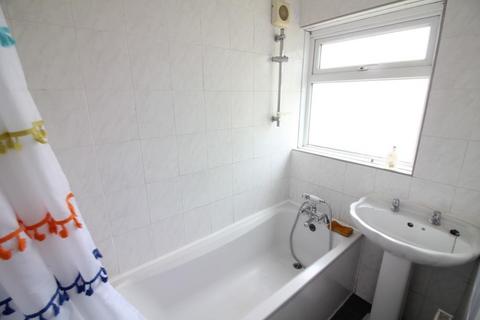 2 bedroom flat to rent, Spencer Street, Southall