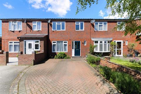 7 Westmorland Close, Epsom, KT19 9JL