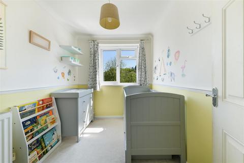 7 Westmorland Close, Epsom, KT19 9JL