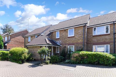 19 Farriers Road, Epsom, KT17 1LP