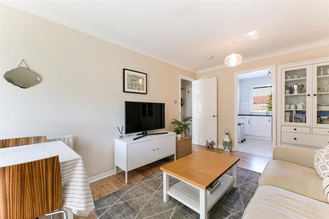 19 Farriers Road, Epsom, KT17 1LP