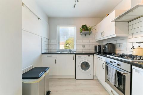 19 Farriers Road, Epsom, KT17 1LP