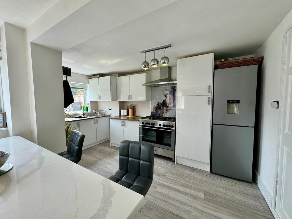 Open plan kitchen/diner