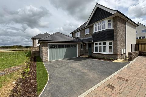 4 bedroom detached house for sale, Vicus Way, Okehampton