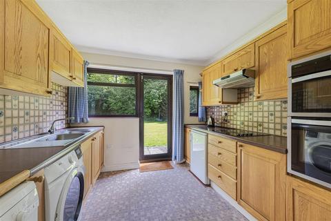 6 Lilac Place, Meopham, Gravesend, DA13 0ER