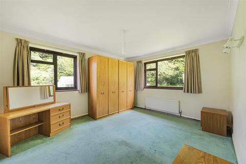 6 Lilac Place, Meopham, Gravesend, DA13 0ER