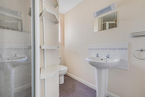 6 Lilac Place, Meopham, Gravesend, DA13 0ER
