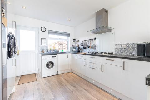 5 Caistor Avenue, Scunthorpe, DN16 3QZ