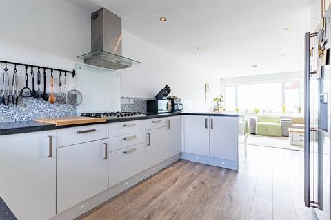 5 Caistor Avenue, Scunthorpe, DN16 3QZ
