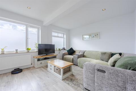 5 Caistor Avenue, Scunthorpe, DN16 3QZ