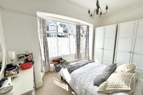 2 bedroom ground floor flat to rent, Rosemount Road, Alum Chine