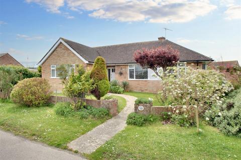 2 bedroom detached bungalow for sale, Alderney Road, Ferring, Worthing