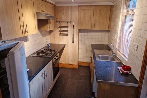 2 bedroom terraced house to rent, Terrace Road, Parkgate, Rotherham