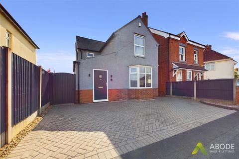 9 Heathfield Road, Uttoxeter, ST14 7JN