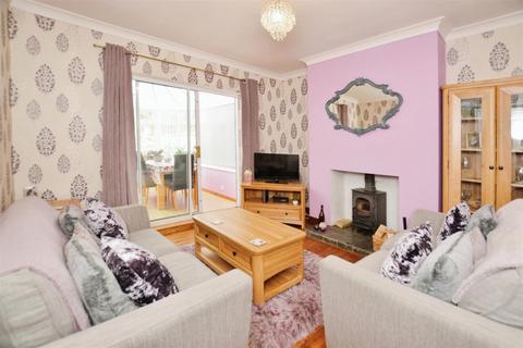 3 bedroom semi-detached house for sale, West Common Lane, Scunthorpe