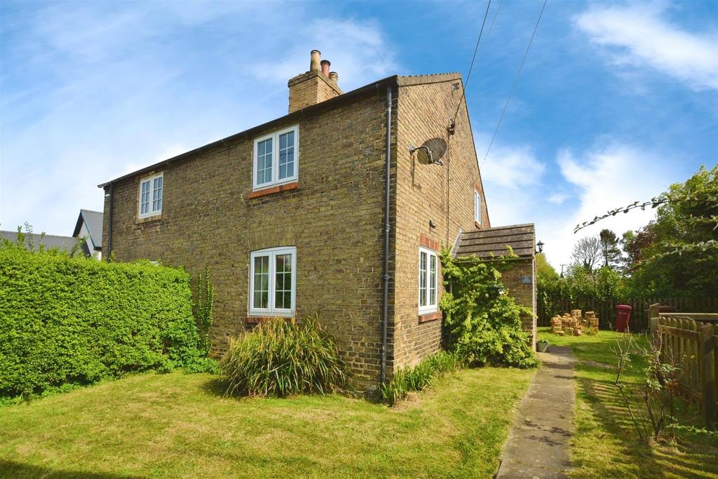 South Street, Roxby 2 bed semidetached house for sale £200,000