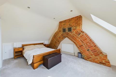 123 Denmark Road, Gloucester, GL1 3JW