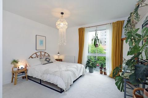 1 bedroom flat for sale, Abbott Court, London, SE5