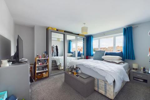30 Grebe Close, Abbeydale, Gloucester, GL4 4XL