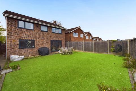 30 Grebe Close, Abbeydale, Gloucester, GL4 4XL