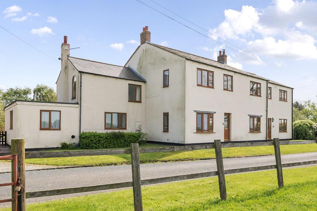Moor Lee Lane, High Eggborough, Goole 4 bed semidetached house for