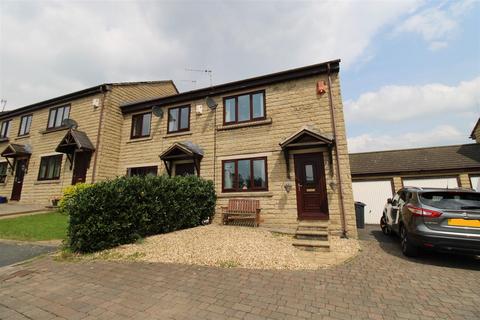 2 bedroom townhouse to rent, Three Nooked Mews, Bradford BD10