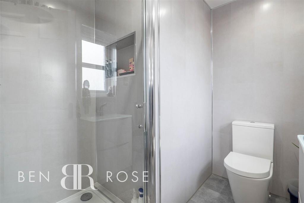 Master Ensuite